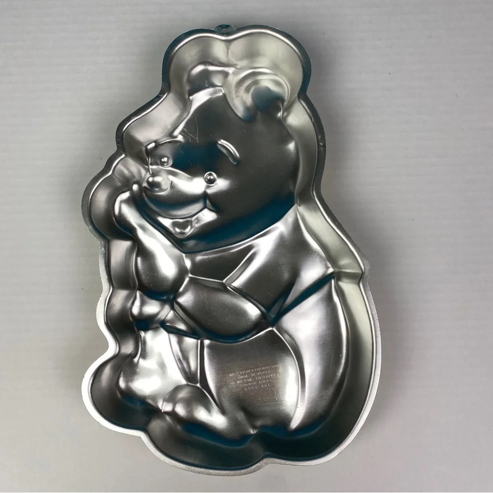 Vintage Wilton Winnie The Pooh Aluminum Cake Pan 515-401 Mold Bakeware Collect